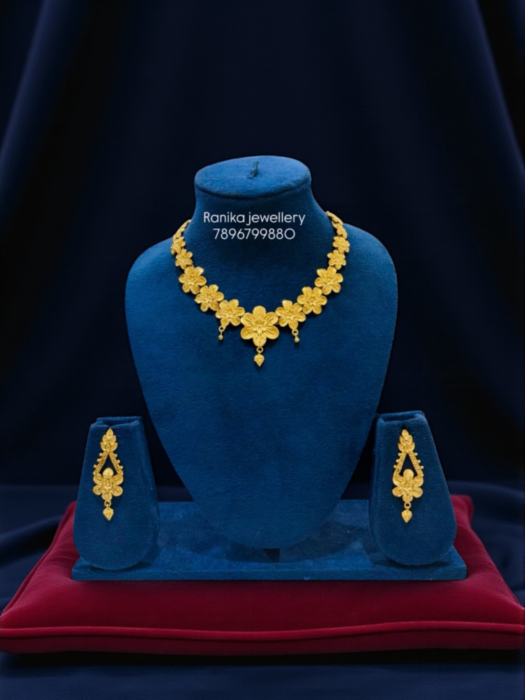Necklace set
