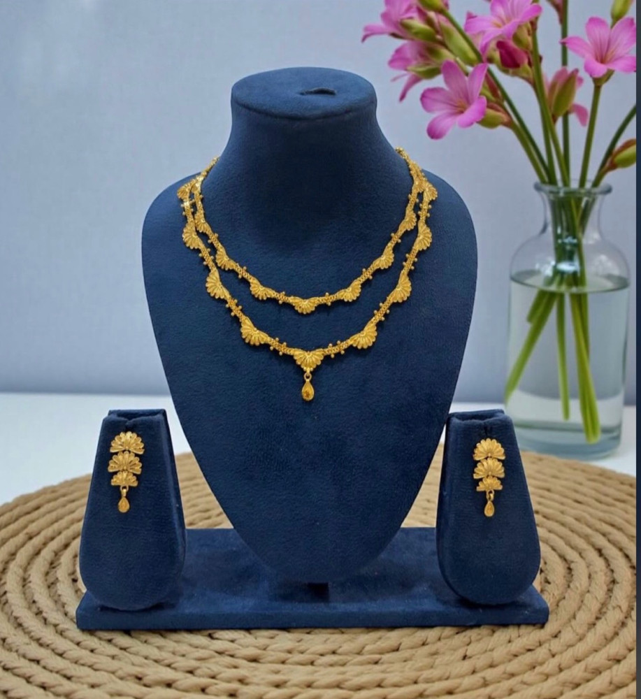 Neckless sets