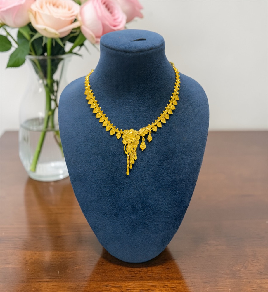 Necklace (without earrings)